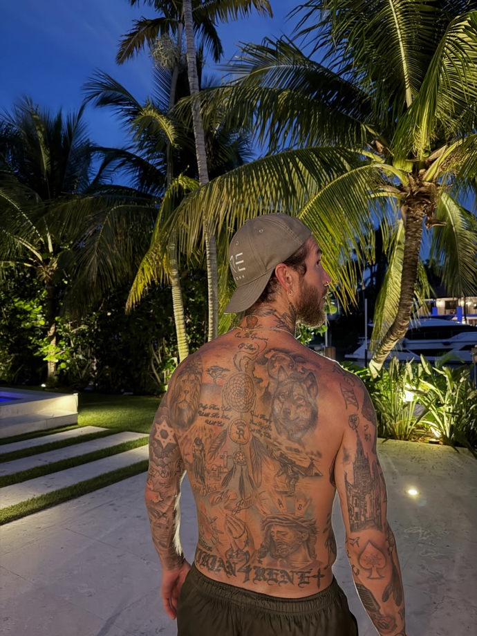 Sergio Ramos je tělo samé tetování.
