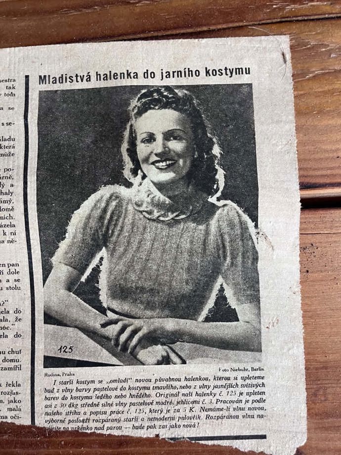 Praktický tip ohledně halenky v jarním kostýmku nabízí tento článek.