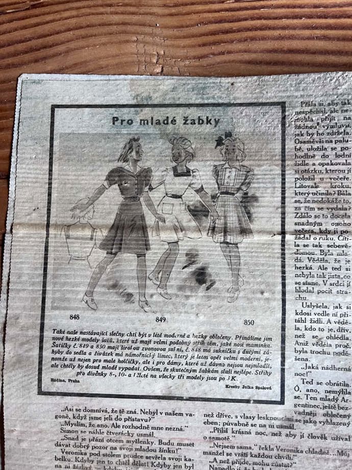 Nezapomínalo se ani na módu pro mladé slečny nebo děti. 
