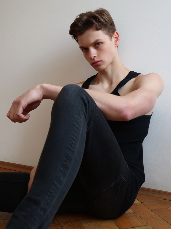 Model Andrew Kukhta je taktéž v Římě.