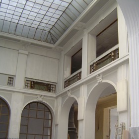 Atrium hotelu před rekonstrukcí Atrium hotelu před rekonstrukcí