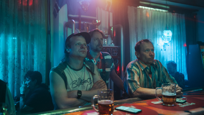 Vedlejší role mají ve filmu Bojovník také Kryštof Hádek, Jaroslav Plesl a Ondřej Malý Vedlejší role mají ve filmu Bojovník také Kryštof Hádek, Jaroslav Plesl a Ondřej Malý