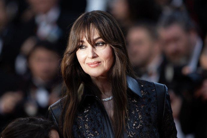 Monica Bellucci svoji ženskost podtrhla rafinovanou krajkou