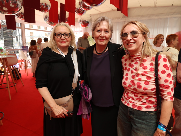 Na festival ji přilákala Helena Třeštíková s dokumentem o Báře Basikové, který pomáhala financovat. 