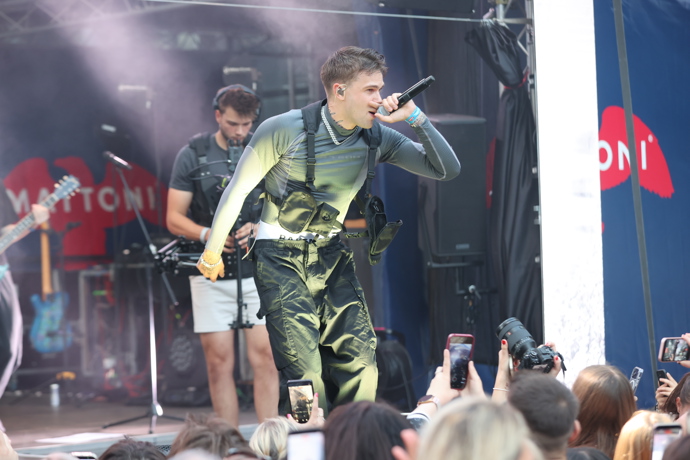 Mikolas Josef na koncertě v Matonni Life Baru.