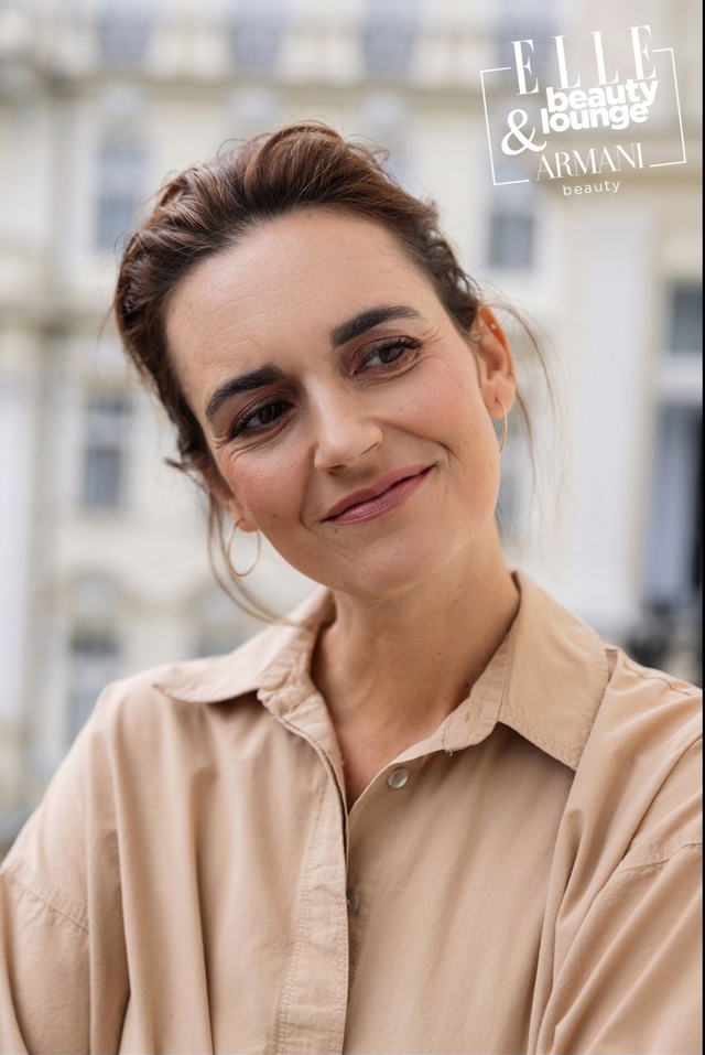 Daniela Brzobohatá okouzlila ve Varech dokonalým letním outfitem pro každý věk. Stačí vám dva jednoduché kousky
