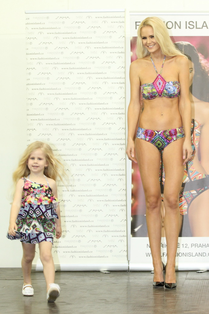 Malá Deniska si kdysi vyzkoušela práci modelky Malá Deniska si kdysi vyzkoušela práci modelky