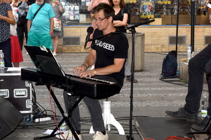 Igor je také skvělým muzikantem Igor je také skvělým muzikantem