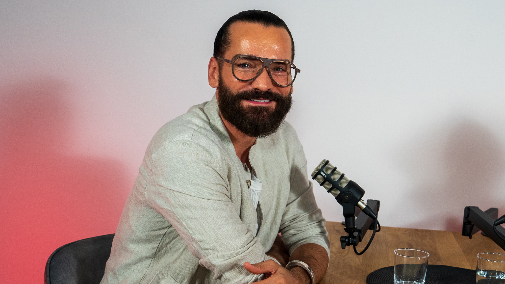 Kadeřník hvězd Michal Zapoměl: Každá klientka je pro mě VIP. Jsem tak trochu zpovědník, ale tajemství si vezmu do hrobu