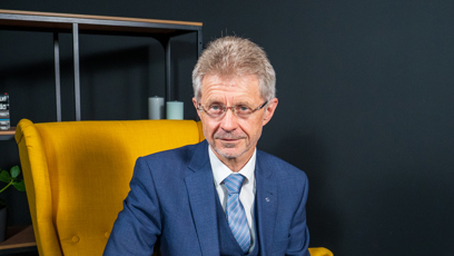 FOTO: Extra host Miloš Vystrčil 02
