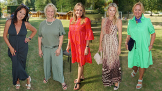 Móda ze soustředění Muže roku: Regina Rázlová zjemnila khaki outfit perlami, Jitka Kocurová si chytře prodloužila postavu