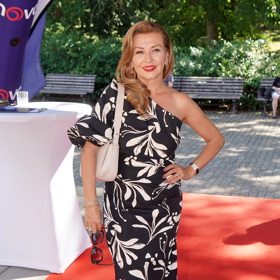 Oceňované šaty z letošního karlovarského festivalu