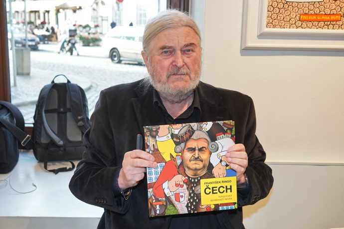 František Ringo Čech je umělec a ovládá řadu profesí.