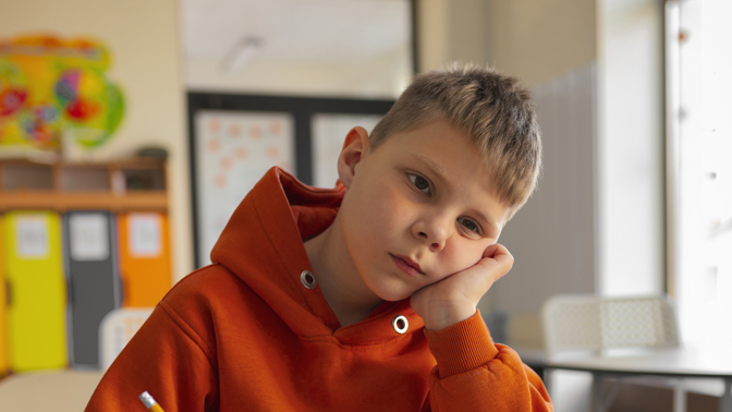 Nechráníte své dítě až příliš? Psycholožka vysvětluje, proč je musíte nechat dělat chyby a zažít neúspěch