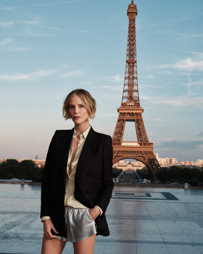 Bohyně krásy: Dechberoucí Charlize Theron (50) na premiérách čaruje s rozparky, krátkými šortkami i holými zády Bohyně krásy: Dechberoucí Charlize Theron (50) na premiérách čaruje s rozparky, krátkými šortkami i holými zády