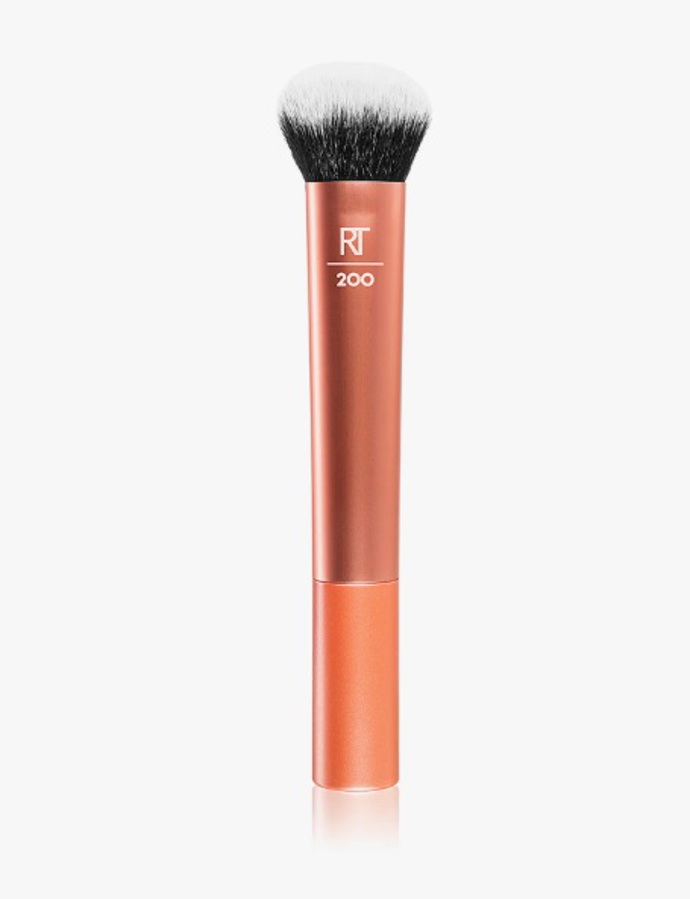 Na tuhý make-up v létě zapomeňte, extrémně zvýrazňuje vrásky. Nahradí jej tyto krémové textury