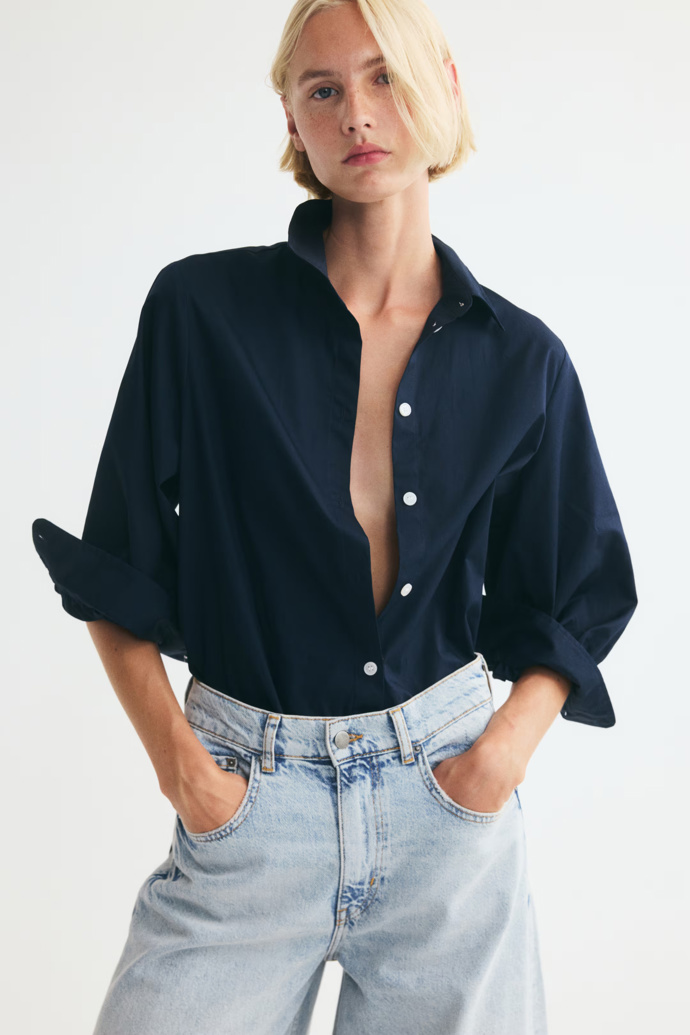 Navy košile, H&M, 499 Kč