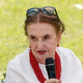 Eva Holubová novinářům popsala, jak teď přistupuje ve svém životě k přátelství.