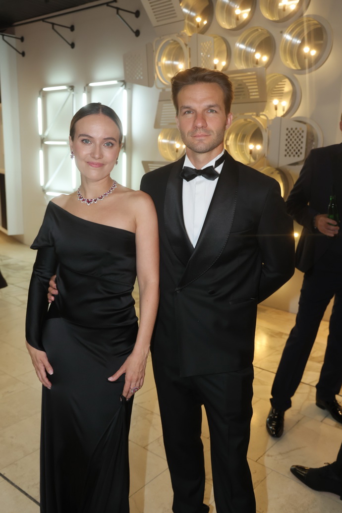 Dorazila už například Tereza Ramba s manželem.