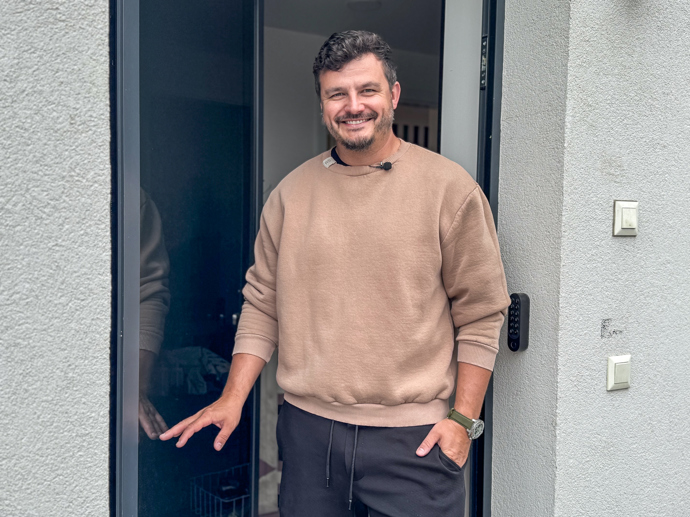Šéfkuchař Roman Staša pozval Lifee k sobě domů na návštěvu s pořadem Vítejte!