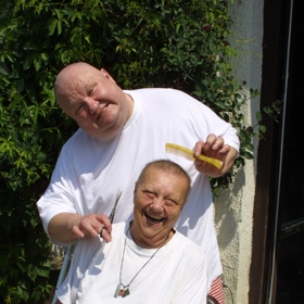 Ač byl herec gay, spolu s Helenou Růžičkovou roku 2003 oznámili, že se budou brát.