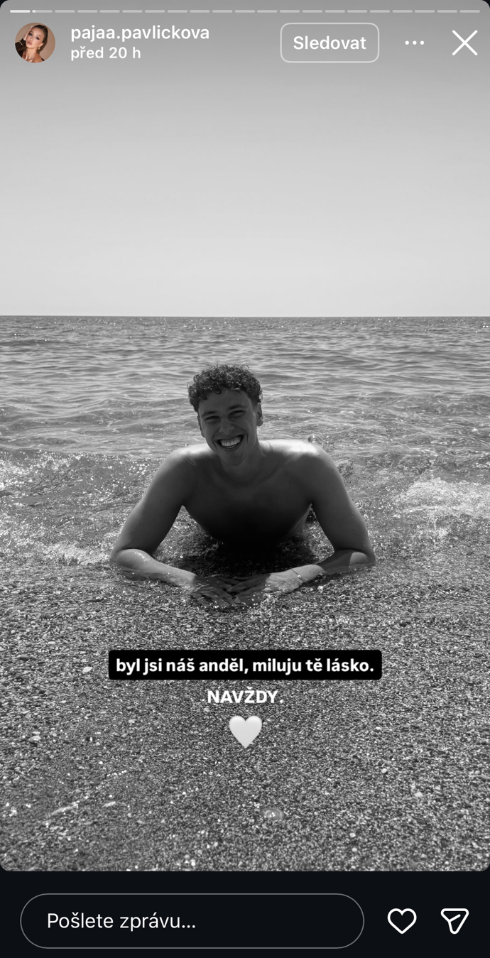 David Jeřábek byl na Rhodosu se svou partnerkou Pavlínou.