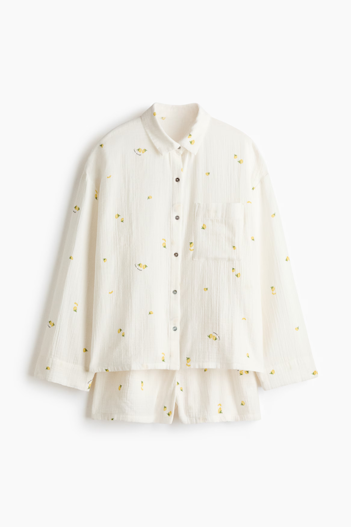 Souprava pyžamové košile a šortek s motivem citronů, H&M, 879 Kč