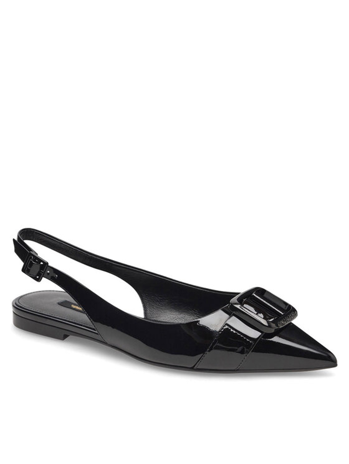 Sofistikované lakované baleríny do špičky, která vám opticky prodlouží nohy, má v módní slingback verzi s otevřenou patou v nabídce například značka Gino Rossi v ceně 1399 Kč.