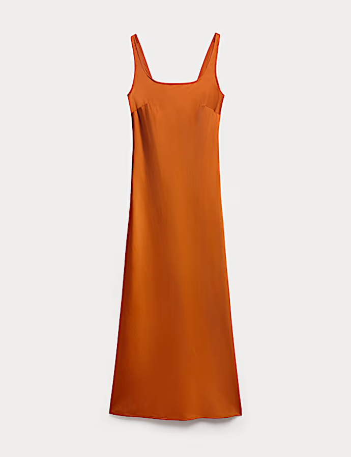 Saténové maxi natahovací šaty s oválným výstřihem, Marks&Spencer, 2899 Kč