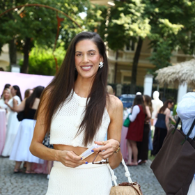 Aneta Vignerová sáhla po košíku z rafie.