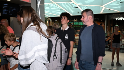 FOTO: Jakub Železný dorazil se synem.