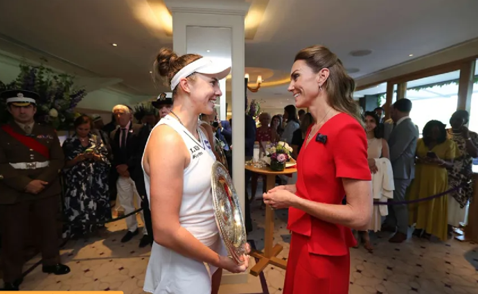 Princezna Kate Lindě osobně pogratulovala.