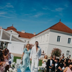 Michal Trabalík jde k oltáři.