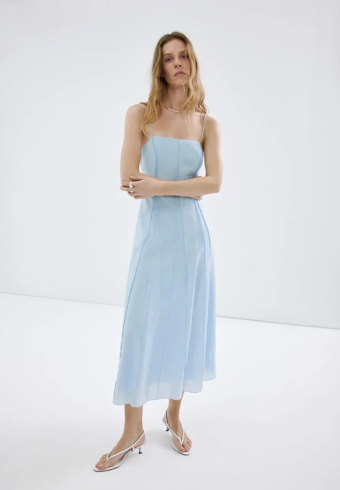 Mango, 1 799 Kč, prodává Zalando