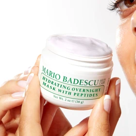Noční hydratační maska s peptidy Mario Badescu, 519 Kč (59 ml), prodává Sephora Noční hydratační maska s peptidy Mario Badescu, 519 Kč (59 ml), prodává Sephora
