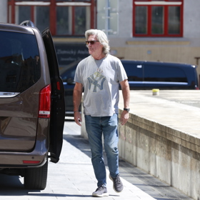 Hollywoodský herec Kurt Russell je v Praze.