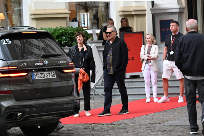Jiří Macháček s manželkou v Karlových Varech. 