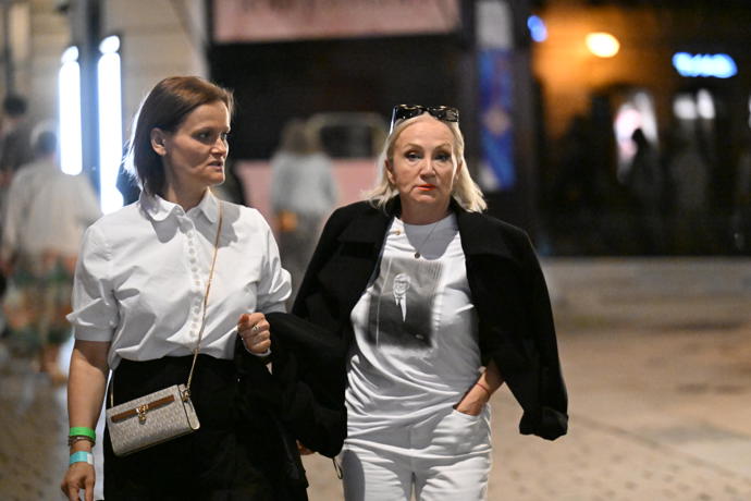 Bára Basiková vynesla triko s Jiřím Bartoškou.
