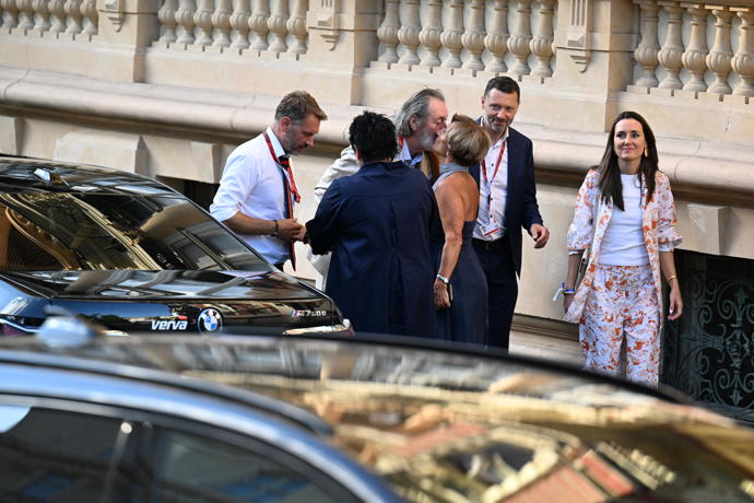 Bolek Polívka dostal polibek na přivítanou.