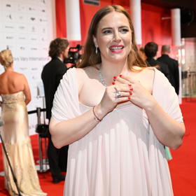 Petra Nesvačilová vynesla vzdušné růžové šaty. 