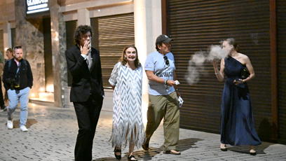 FOTO: Eva Holubová s dcerou Karolínou a Matějem Paprčiakem.
