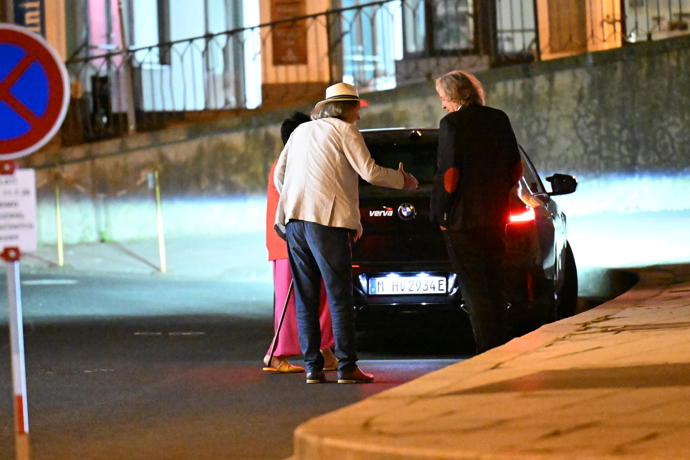 Bolek Polívka a Marcela Černá odjeli na hotel autem.