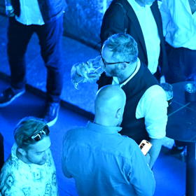 Kryštof Mucha na party Jiřího Macháčka. 
