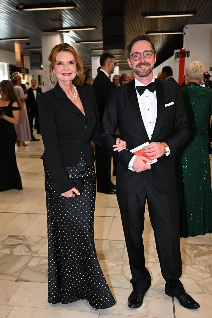 Model Hany Heřmánkové byl dokonale elegantní do posledního detailu. 