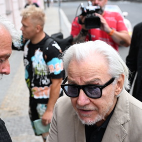 Harvey Keitel  ve Varech.