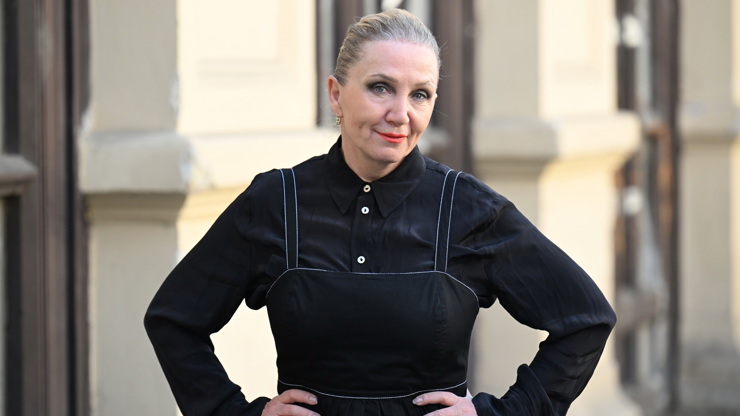 Bára Basiková vypadá spokojeně. 