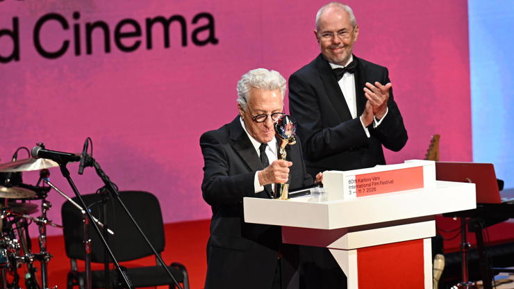 Americký herec Dustin Hoffman převzal Křišťálový glóbus.