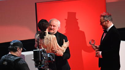 FOTO: Juliette Binoche se pozdravila s Karlem Ochem.