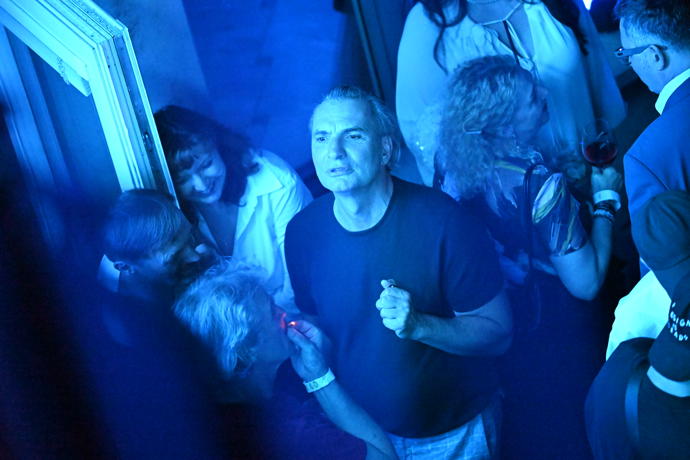 Jiří Macháček na party v Karlových Varech.