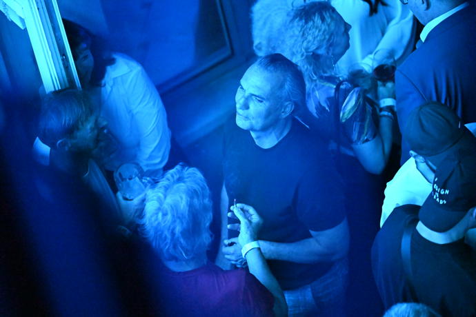 Jiří Macháček si užíval atmosféru své party.